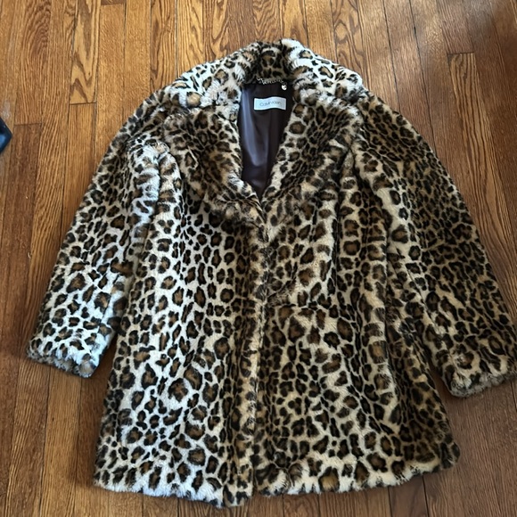 Calvin Klein Faux Leopard Coat - Picture 5 of 5